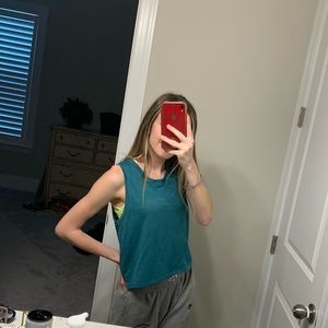 Lululemon NWOT teal train to be tank Camo